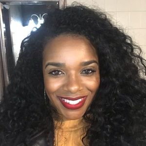 Meet your Posher, Ayana